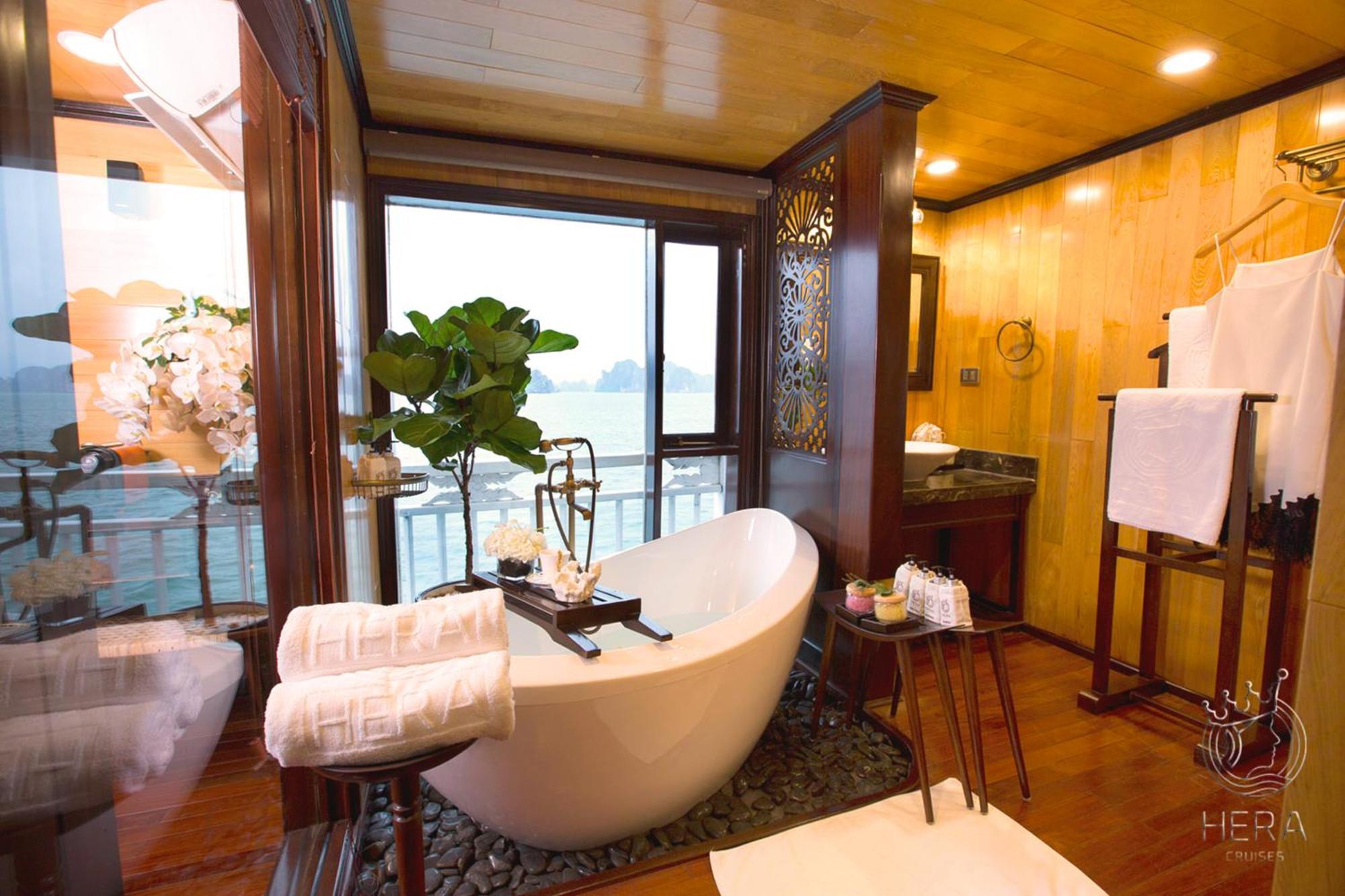 Hera Grand Luxury Cruise Ha Long Esterno foto