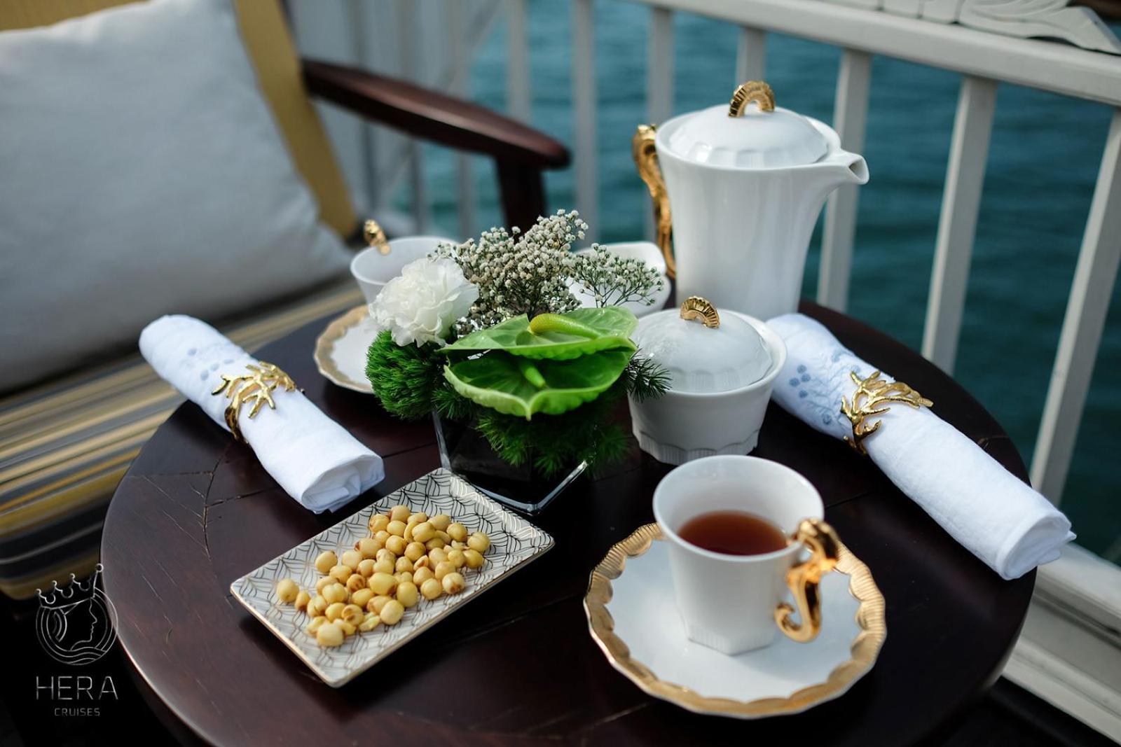 Hera Grand Luxury Cruise Ha Long Esterno foto