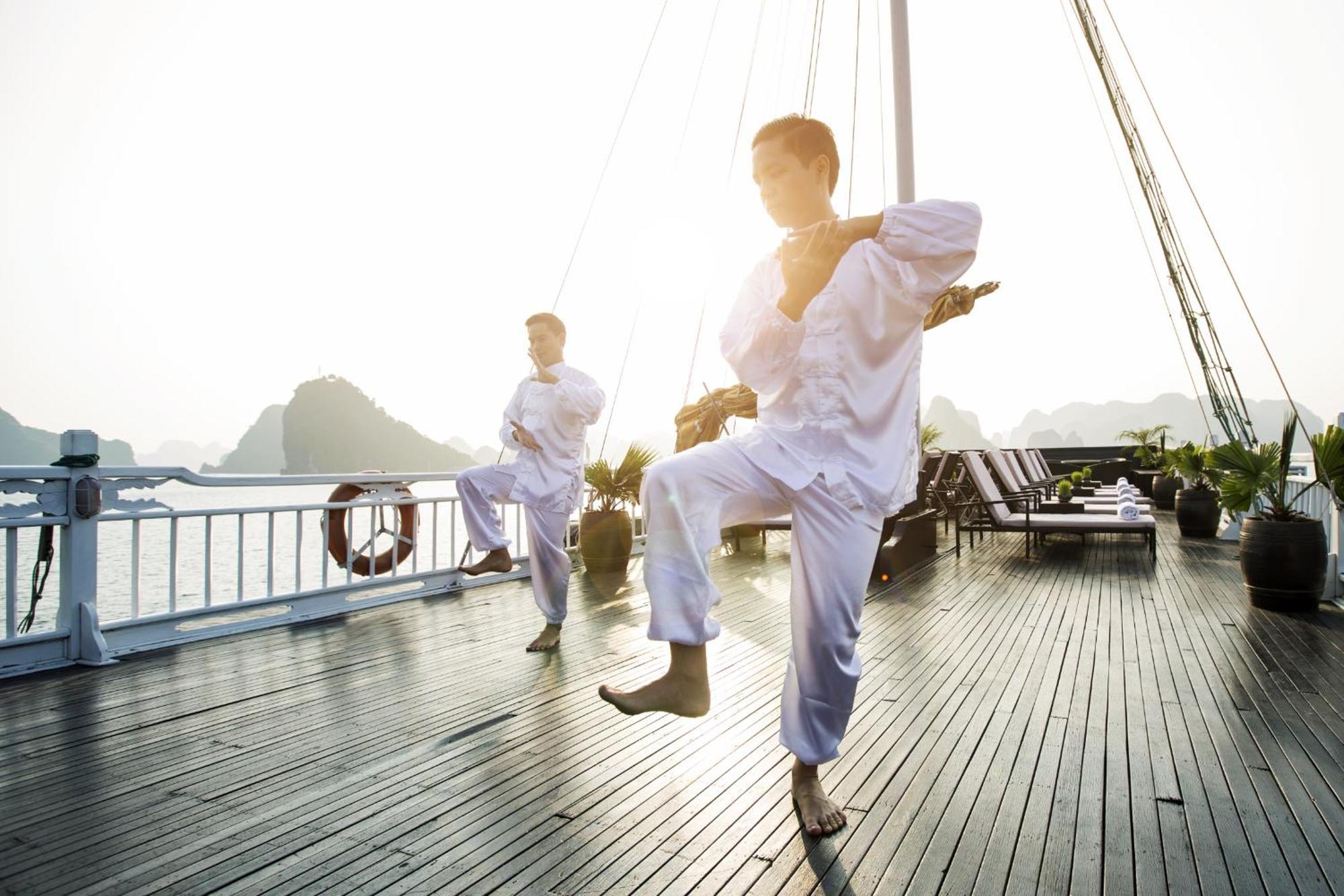 Hera Grand Luxury Cruise Ha Long Esterno foto