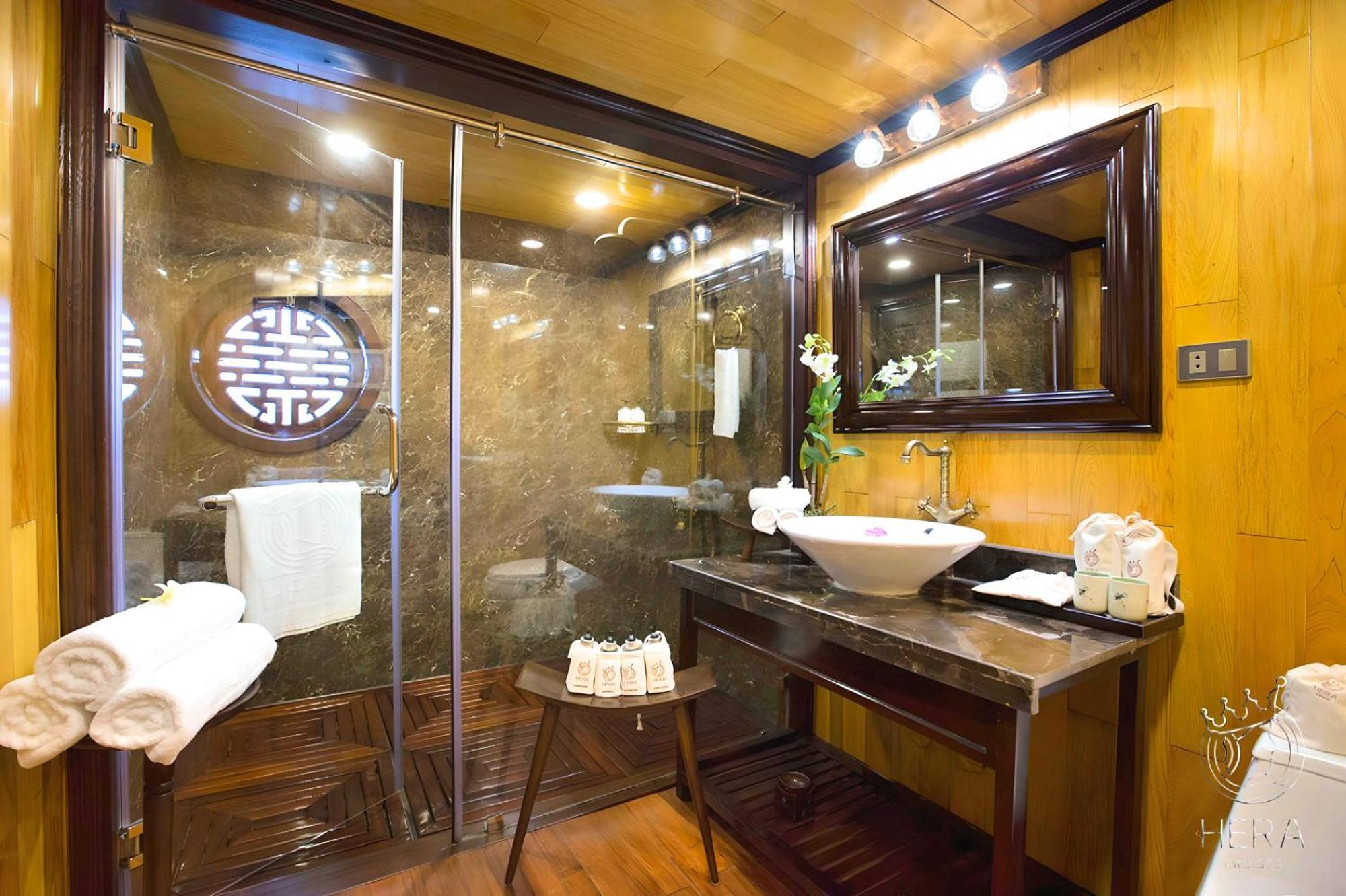 Hera Grand Luxury Cruise Ha Long Esterno foto
