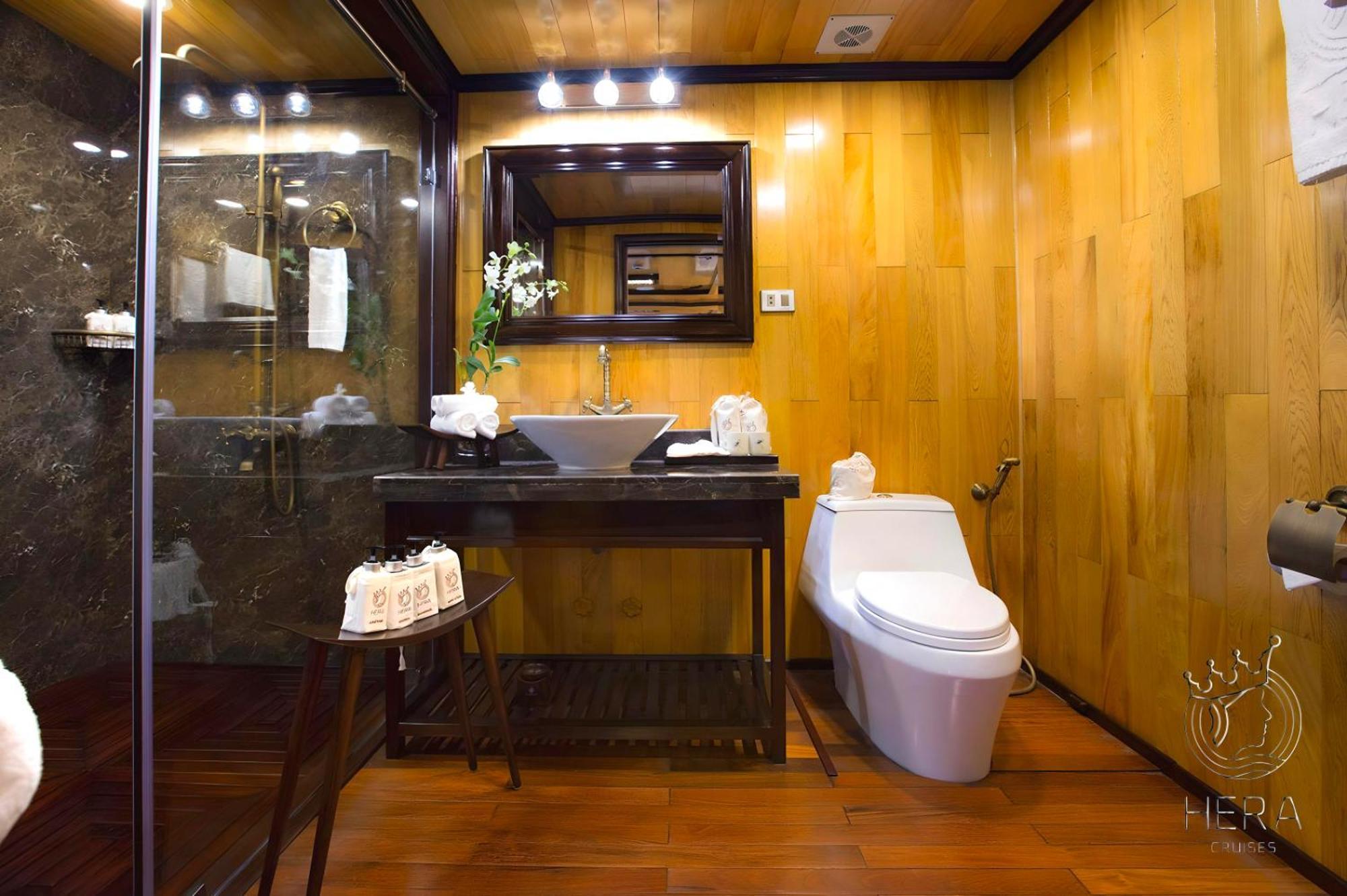 Hera Grand Luxury Cruise Ha Long Esterno foto