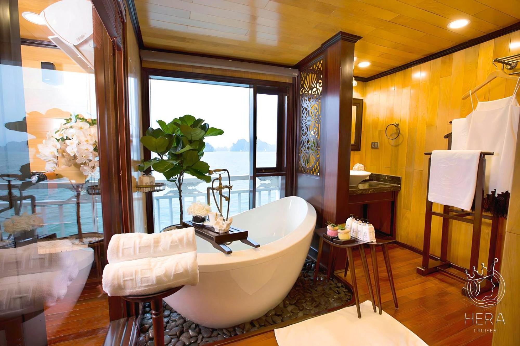 Hera Grand Luxury Cruise Ha Long Esterno foto